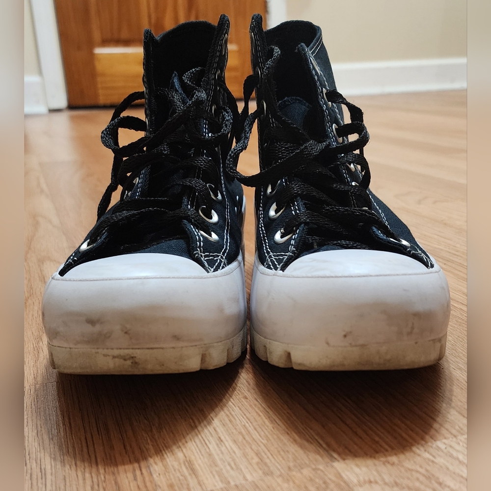 Converse Black and White High-Top Sneakers Size 9 - Picture 5 of 9